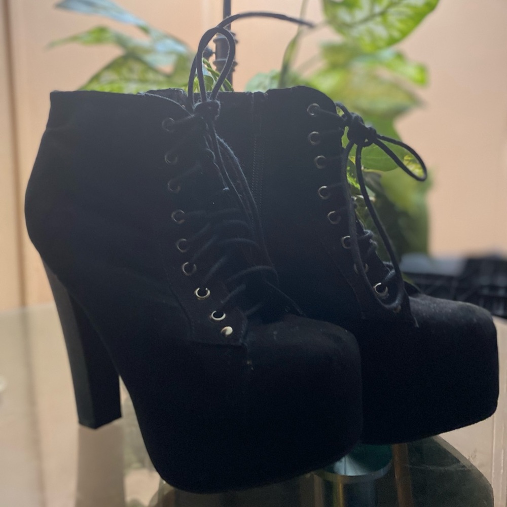 Black Breckelles Boots Size 7